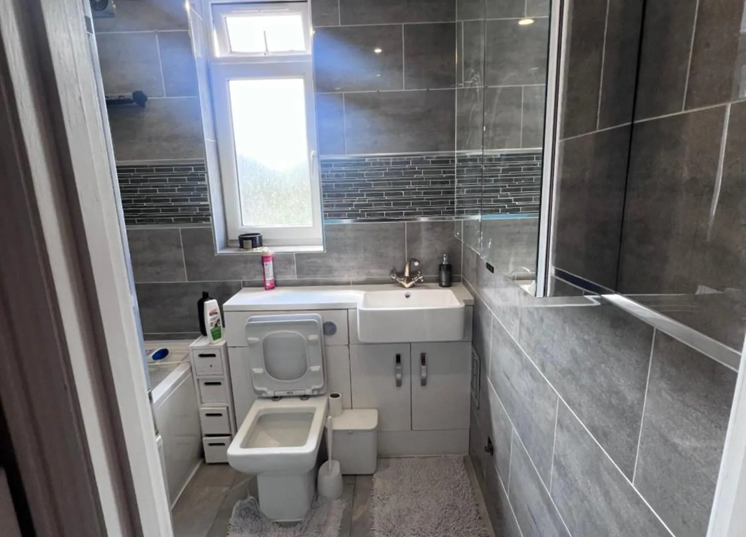 2 Peverel House Dagenham